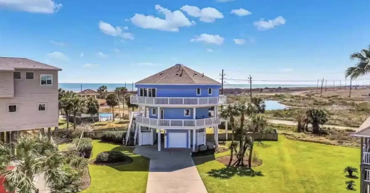 The Blue Pelican Galveston Pirates Beach West Vacation Rental